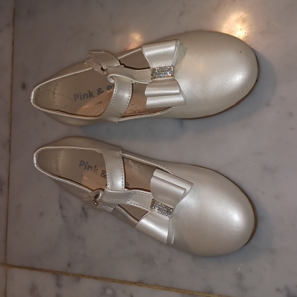 Pearlescent Cream dress shoes